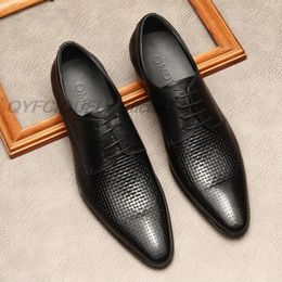 Men Breathable Leather Pointed Toe Dress Shoes Carved Suit Genuine Leather Black Brown Laces Designer Brand Brogues Wedding Shoe
