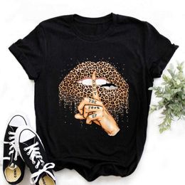 ZOGANKIN Cool Streetwear Female Black T-shirt Rainbow Lip and Butterfly Print Harajuku Women Summer Cotton T Shirt Femme Tops X0628