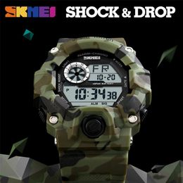 SKMEI Outdoor Sportuhr Männer Wecker 5Bar Wasserdichte Militäruhren LED-Anzeige Shock Digitaluhr Reloj Hombre 210804