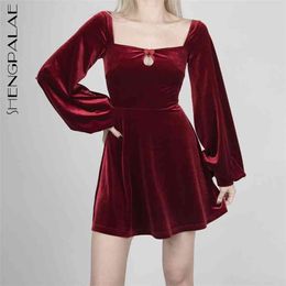 SHENGPLLAE Chinese Elements Dress Women's Spring Square Collar High Waist Lantern Sleeve Velvet Red Mini Dresses 5A1403 210427