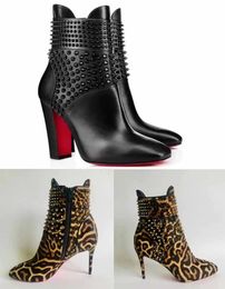 Designers de luxo sapatos cravados mulheres botas de tornozelo rebites solas vermelhas bota couro genuíno hongroise camurça tornozelos booty cravejado bootie camurças pretas fábrica EU35-43