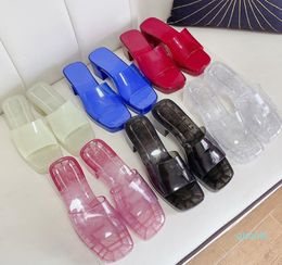 женские тапочки модные женские сандалии пляжные толстые подошвы хорошо продаются тапочки на платформе Алфавит резиновые шлепанцы на высоком каблуке 2022