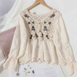 Stitching Contrast Color Blouse Lace Hook Flower Hollow Knitted Buttoned V-neck Autumn All-match Shirt GX1171 210506