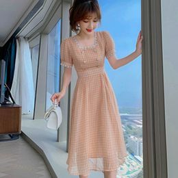 Summer Elegant Plaid Chiffon Midi Dress French Style Fashion Square Collar Puff Sleeve High Waist Slim Dress Robe Vestido 210518