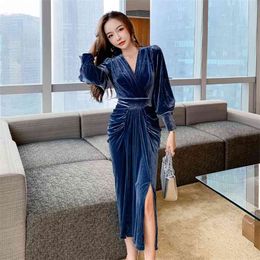 Autumn Maxi Dresses Korea Ladies Blue long sleeved v-neck velvet Party dress for women clothing 210602