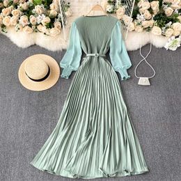 Autumn Fashion Streetwear Long Dress Design French Pleated Maxi Dress Women Elegant O Neck Long Sleeve A-line Dress 211110
