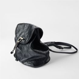 Women's Bag 2021 New Black Flip Soft Shoulder Bag Large Capacity Chain Bag Fashion Lingge Leather Backpack Women K726