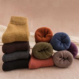 Winter Women's Thick Warm Solid Colour Wool Harajuku Retro Cold Resistant Fashion Casual Cashmere Socks 5 Pair 211221