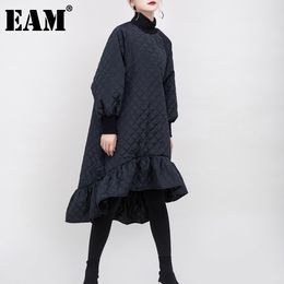 [EAM] Women Black Cotton-padded Ruffles Dress Round Neck Long Sleeve Loose Fit Fashion Autumn Winter 1M9310 210512