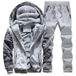 2020 Men's Hoodies Tracksuit Winter Fleece Camouflage Suit Warm Velvet Sweatshirt Brand Clothing Men Set Jacket+Pants 2PCS Blue Y0831