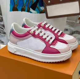 2021 Designer Luxury Women Casual Shoes Soft Embossed Lambskin With Calfskin Trim Lady White Padded Pattern Outsole Sneakers Retro style A1 Top Quality Size 35-40