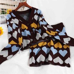 Two Piece Set Women's Ensemble Femme Korean Fashion V-neck Love Pattern Short Knitted Cardigan Coat + High Waist Hip Skirt Suits 210514