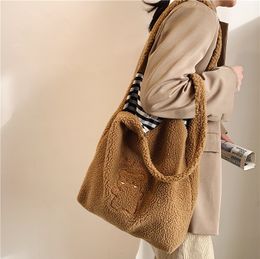 Плюшевые сумки для плеч для женщин простая мода теплая ткань большие сумки для покупок мягкие холст дамы милые медвежьи сумочки