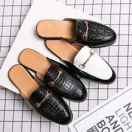 Men British Unique Fashion PU Leather Casual Mules Male Open Back Breathable Loafer Slippers Hombre Low-heel Half Leisure Sandle