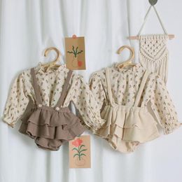 Vintage Baby Girl Clothes Sets Autumn 2 Pieces Girls Floral Blouse + Baby Bodysuit Overalls Newborn Baby Girls Clothes Outfits 210413