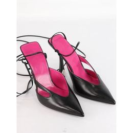 pelle di pecora in cuoio nuovo 2024 tacchi alti tacchi alti 2024 Pompe vestito scarpe da donna con saccheggia di nozze incrociate pioniere di punta di piede mixaioli di fibbie con fibbiano slingbacks dimensione