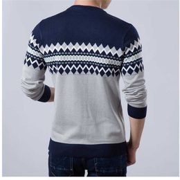 2020 New Autumn Fashion Brand Casual Sweater O-Neck Slim Fit Knitting Mens Striped Sweaters & Pullovers Pullover XXL Y0907