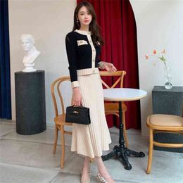 Autumn Women 2 Piece Set Elegant Knitted Sweater Long Sleeve Pearl Button Cardigan Coat + Pleated Skirt Suit 210519