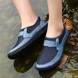 Men Beach Shoes Slip On Aqua Shoes Breathable Barefoot Summer Water Swimming Sea Slippers For Women Men Casual Shoes Push Size13 Y0714