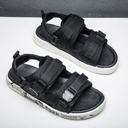 Nuovi uomini Sport Trainers Sneakers Pantofole di grandi dimensioni Sandali Summer Youth Student Slides Nero Grigio Bianco Azzurro Arancione Designer infradito Codice: 28-90S