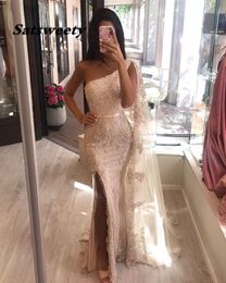 Sexy Lace Mermaid Evening Dresses 2022 Champagne Beads Appliques Side Slit One Shoulder Dubai Arabic Long Formal Prom Gowns