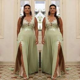 Ljusgrön plus storlek Appliced ​​Prom Dresses Sheer V Neck aftonklänning En linje delad sida Chiffon golvlängd formell klänning abiye 2022