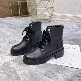 Luxury Designer Boots Stretch Fabric Sporty Stripes Combat Booty Winter Party Wedding High Quality Cool Knight Ankle Boot EU35-41