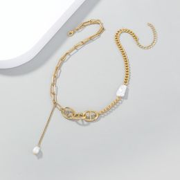 Chains Selling Short Pearl Clavicle Chain Unique Creative Design Sense Metal Fashion All-match Tassel Necklace