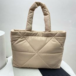 Winter Women Shopping Bags Luxury Warm Handbags Purses Fashion Lady Shoulder Bag Medium Size Casual Totes Purses Triangle Pattern 218b