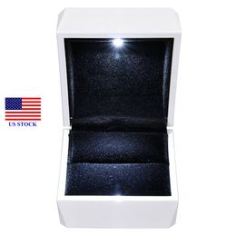 -Schmuckkästen Ringkasten mit LED-Licht für das Engagement Hochzeit Fenster Display-Geschenke Weiß F1215 US-Aktien-schnelle Lieferung