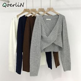 Chic V-Neck White Sweater Women Winter Casual Loose Ladies Knitwear Tops Autumn Cropped Jumpers Criss-cross Pullovers 210601