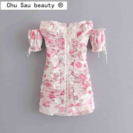 Chu Sau beauty Vintage Fashion Dress Female Summer Word Shoulder Floral Lace Stretch Back Waist Mini Dresses Women 210508