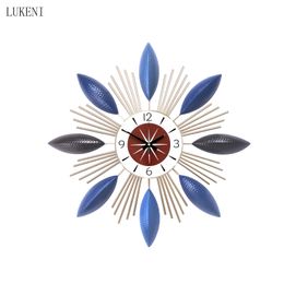 American Luxury Wrought Iron Clock Hangings Livingroom Home Sticker Decoration el Office Wall Mural Ornaments 210414