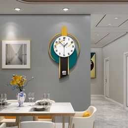 Wall Clocks Modern Simple Clock Nordic Fashion Creative Living Room Home Decoration Art Light Luxury Hanging