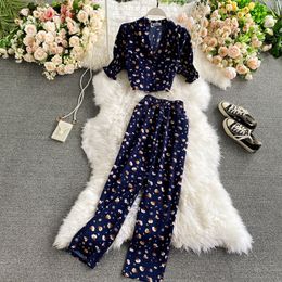 Summer V-neck short-sleeved floral blouse Tops Women two piece sets chiffon elastic waist wide-leg pants two-piece suits 210420