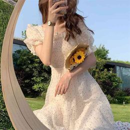 Summer Dot Print Sweet Fairy Dress Women Short Sleeve Chiffon Elegant Korean Square Collar Beach Holiday Party Robes 210514