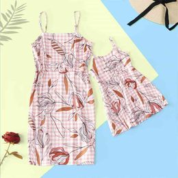 Summer Plaid Strap Matching Midi Dresses Outfits Mommy and Me Sleeveless 210528