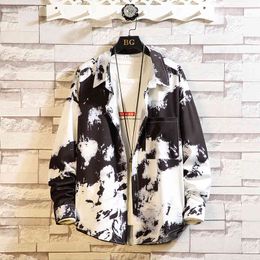 Colorblock Shirt Men Autumn Print Black and White Contrast Shirt for Mens Casual Long Sleeve Oversized Warm Camisa Men Clothing 210524