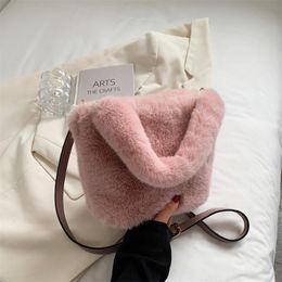 Evening Bags Design Furs Women Handbag Soft Plush Hobos Totes Shoulder Winter Furry Ladies Crossbody Female Messenger Bucket Bag