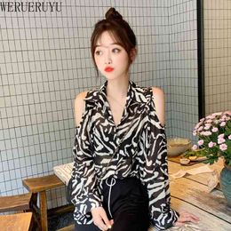 WERUERUYU Zebra Stripe Printed Blouses Women Fashion Long Sleeve Shirts Women Elegant V Neck Tops Balloon Sleeve Blouse 210608