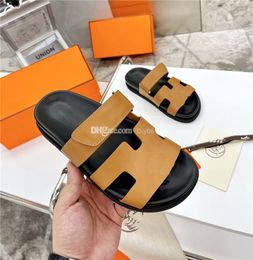 Klassische Damen-Designer-Sandalen, luxuriöse Sommer-Flats, Mode-Slipper, sexy knöchelhohe Stiefel, Hausschuhe, Gladiator-Sandale, Damen-Freizeitschuhe, Damen-Strand-Römer-Slides