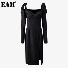 [EAM] Women Black Slit Off Shoulder Long Bandage Dress Strapless Long Sleeve Loose Fit Fashion Spring Autumn 1DD6356 21512