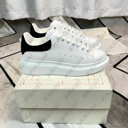 Velvet Black Luxurys Designers Shoe Leather Mens White Sneaker Womens Platform Sneakers 3M Reflective Trainer Runner Lace-up Shoes