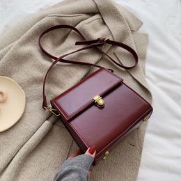 Crossbody Bags Simple Style Vintage Leather For Women 2020 Lock Shoulder Simple Bag Female Travel Handbags And Purses