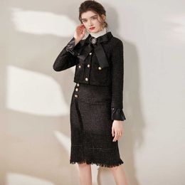 Autumn Winter Vintage Tweed Two Piece Sets Women's Bow Woolen Short Jacket Coat and High Waist Tassel Skirts Suit 210529