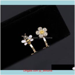 Cuff Jewelry Selling Trend Cute Bee Flower Ear Bone Clip Jewelry Women Personality Luxury 18K Gold Plated Shiny Zircon No Pierced Earrings D