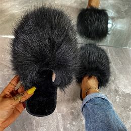 WENYUJH Winter Women House Furry Slippers Fashion Faux Fur Warm Shoes Women Slip On Flats Female Home Slides Plush Slippers Y1120