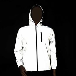 Full Reflective Jacket Men Couple Harajuku Windbreaker Jackets Hood Hip-hop Streetwear Night Shiny Zipper Coats Waterproof 22 X0621