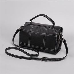 Cross Body European And Bag Summer Single-Shoulder Diagonally Across The First Layer Of Leather Pillow Handbag