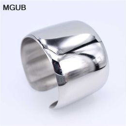 Big Smooth 316l Stainless Steel Women Bracelets & Bangles Cool Silver Color Exagerated Style for Women Jewelry Bangles Lh234 Q0717